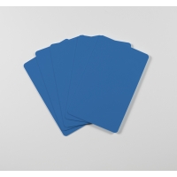 Des cartes 'blanco' en plastique - bleu