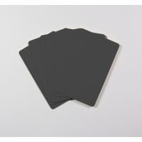 Des cartes 'blanco' en plastique - noir mat